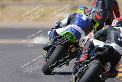 media/Oct-08-2022-SoCal Trackdays (Sat) [[1fc3beec89]]/Turn 11 Backside (1145am)/